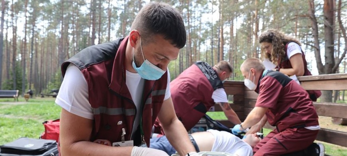 Фельдшер скорой помощи в Барановичах Михаил Четырбок. Фото: БелТА