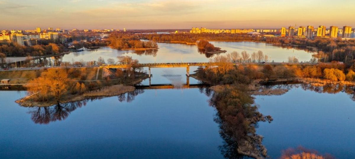 Река Мухавец в Бресте.